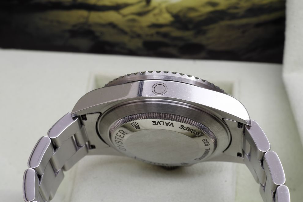 Rolex Sea-Dweller Ref. 16600 M card 2008 Box & papers