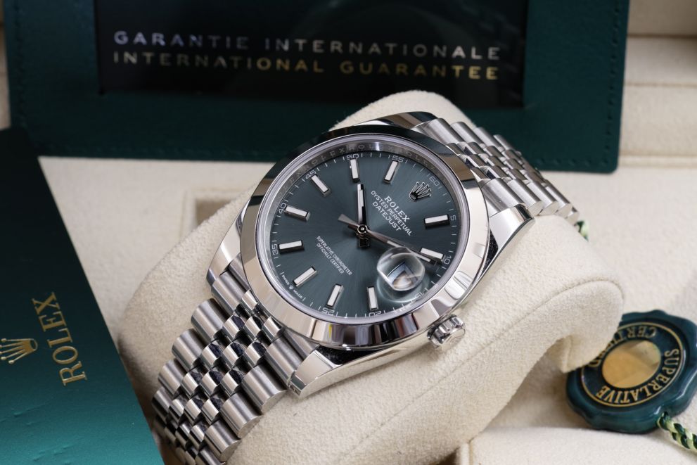 Rolex Datejust 41 Ref. 126300 Green Mint dial Jubilee Full set 2023