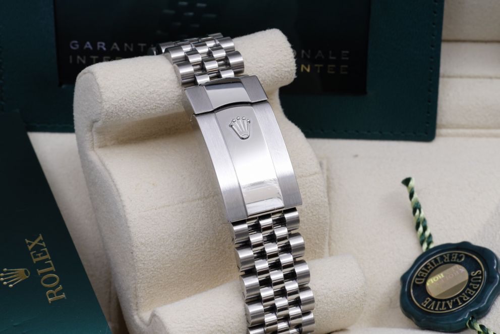 Rolex Datejust 41 Ref. 126300 Green Mint dial Jubilee Full set 2023