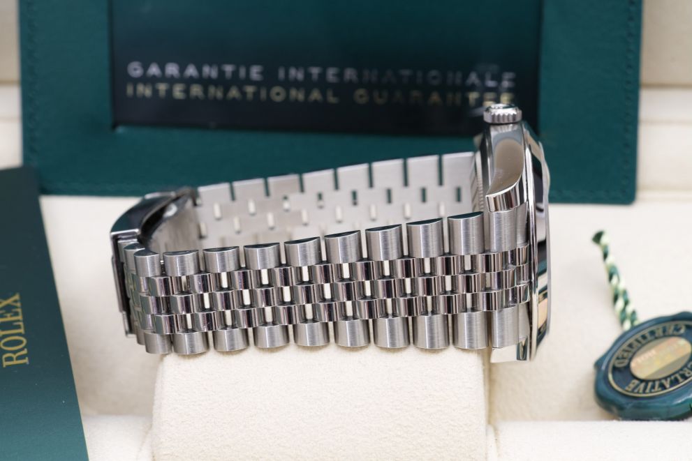 Rolex Datejust 41 Ref. 126300 Green Mint dial Jubilee Full set 2023