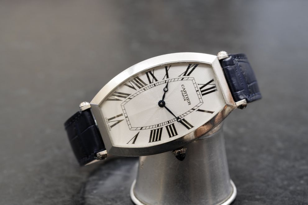 Cartier Platinum Tonneau "Salon Prive'" Super rare Large  mecanique Jumbo size