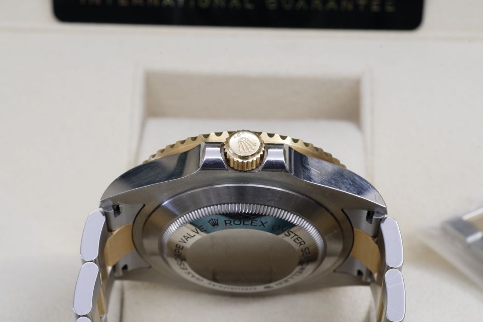 Rolex Sea-Dweller Ref. 126603 SS / Yellow Gold 18kt Box & papers Unpolished
