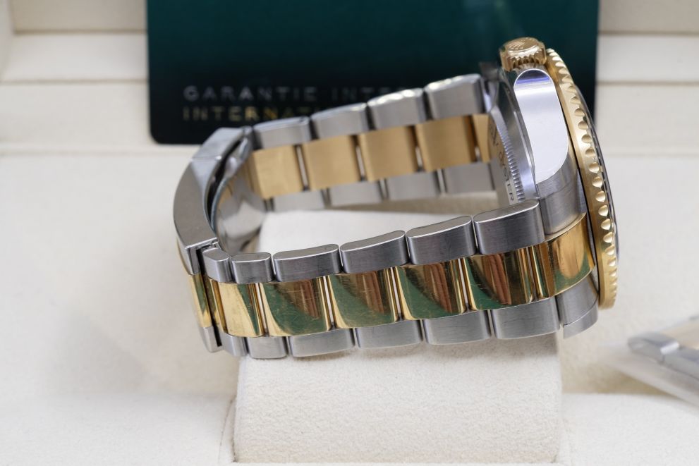 Rolex Sea-Dweller Ref. 126603 SS / Yellow Gold 18kt Box & papers Unpolished