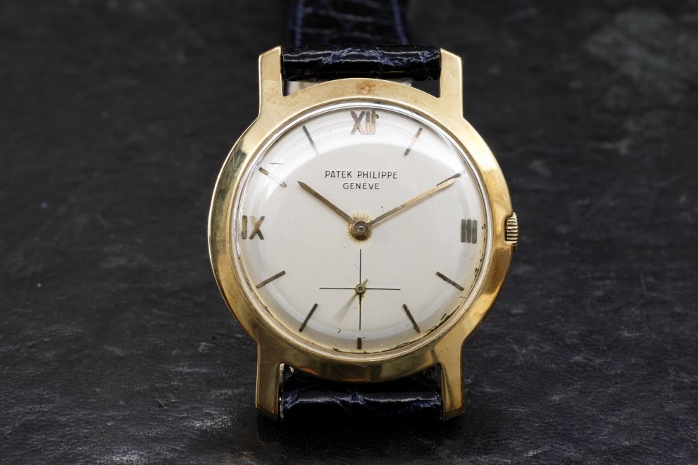 Patek Philippe Calatrava Vintage yellow gold - original dial - disco volante