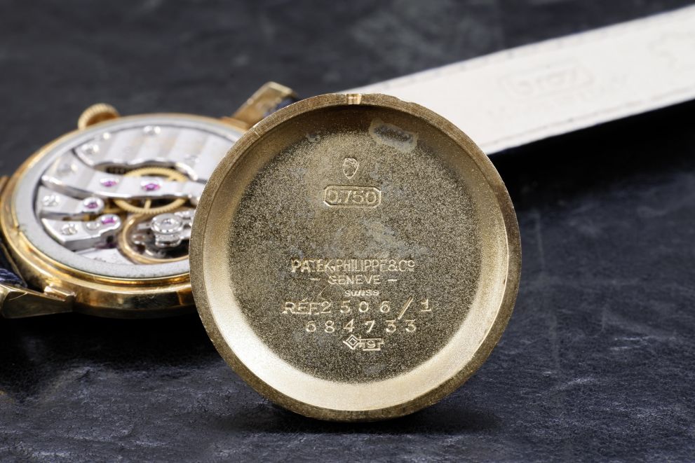Patek Philippe Calatrava Vintage yellow gold - original dial - disco volante
