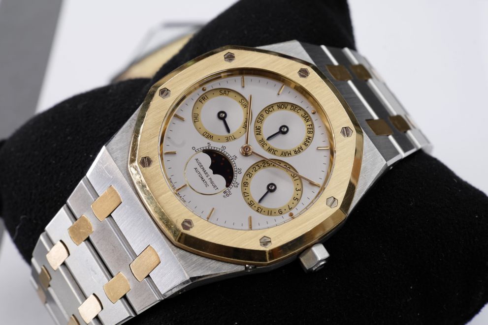 Audemars Piguet Roylal Oak 25654SA steel gold Top conditions warranty - extract - service