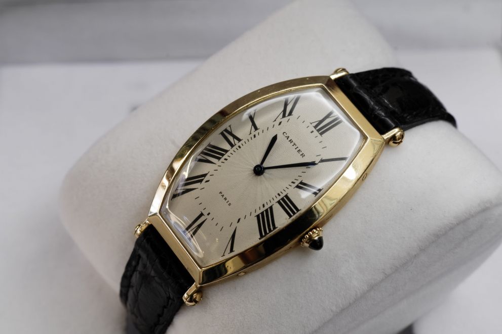 Cartier Tonneau Cintree Paris XL Yellow Gold 18kt