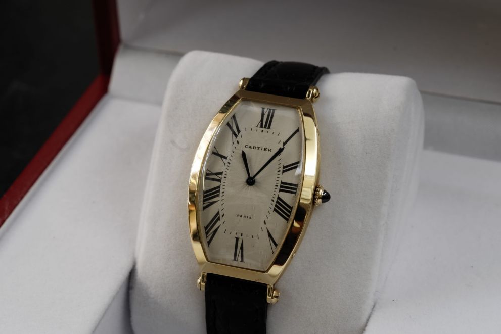 Cartier Tonneau Cintree Paris XL Yellow Gold 18kt
