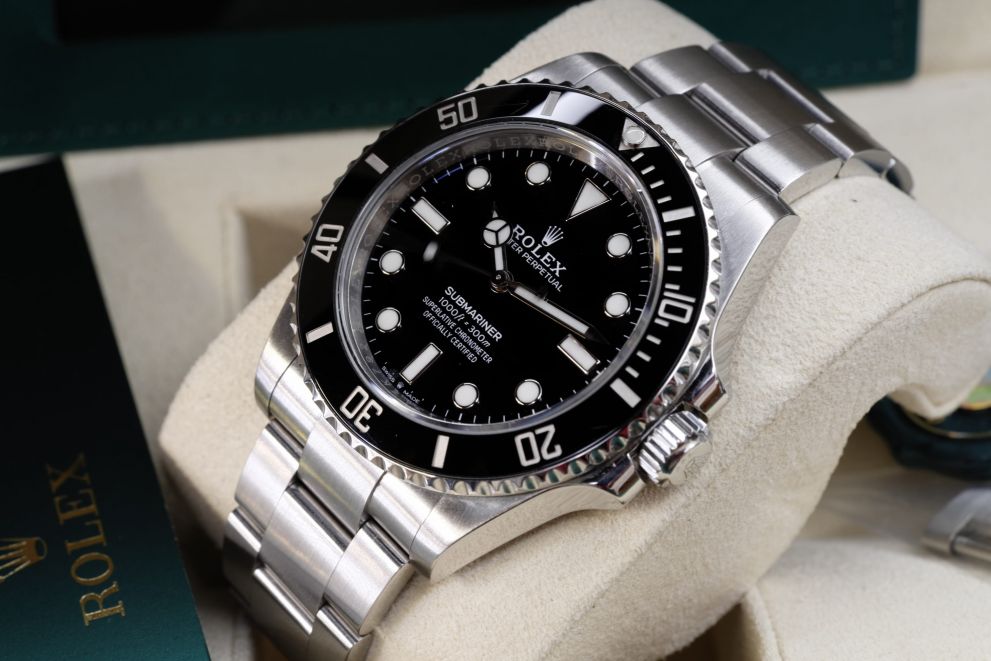 Rolex Submariner No Date Ref. 124060 Full set 2021