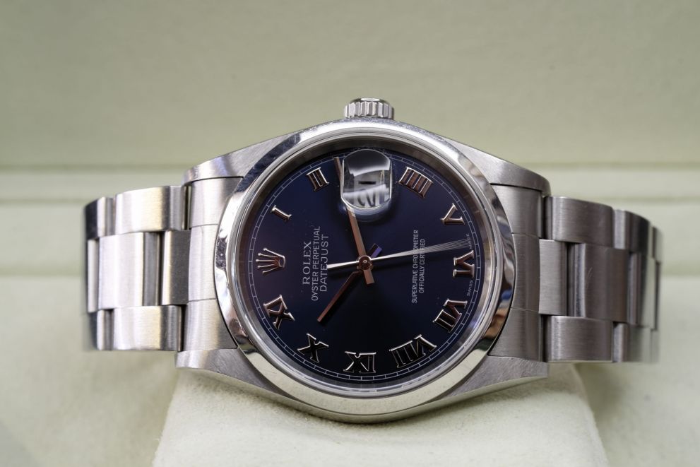 Rolex Datejust 36 Ref. 16200 Blue Roman dial Full set