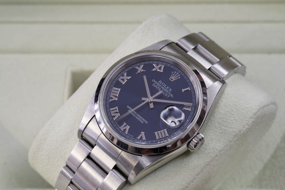 Rolex Datejust 36 Ref. 16200 Blue Roman dial Full set