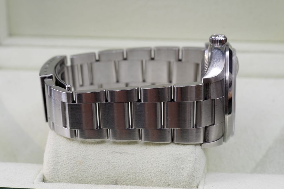 Rolex Datejust 36 Ref. 16200 Blue Roman dial Full set