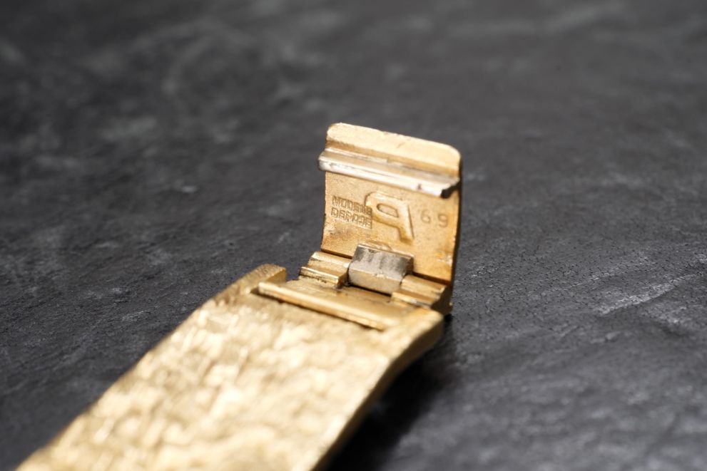 Piaget limelight gala gold 18kt diamonds super rare lady bracelet