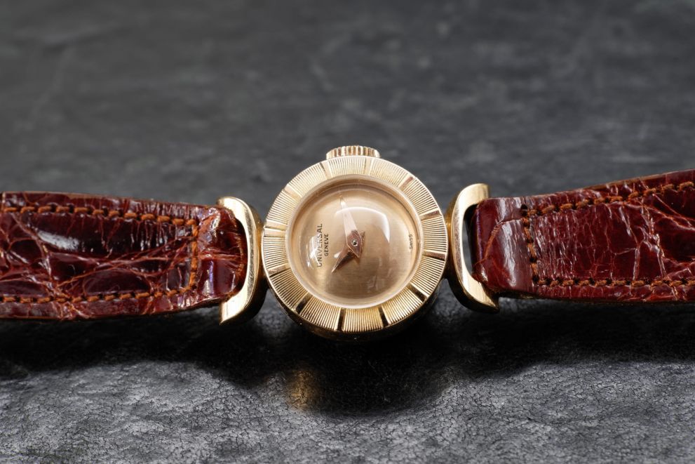 Universal Geneve Lady rose gold 18kt vintage watch - Pink dial