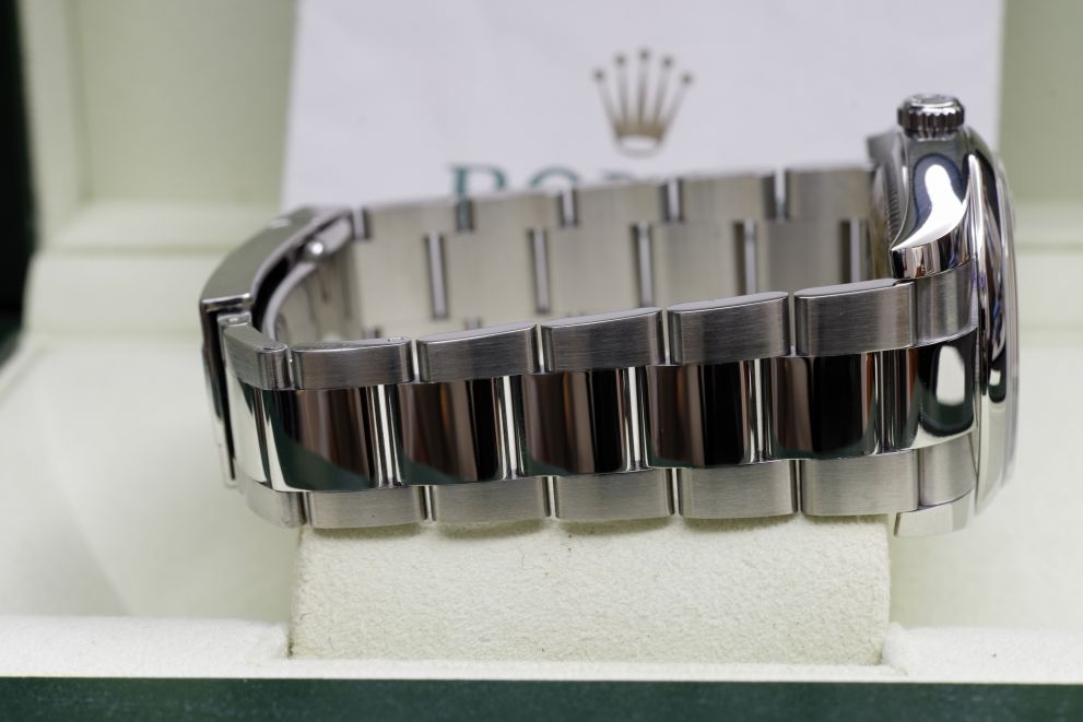 Rolex Datejust Ref. 116200 Black dial Roulette b/p
